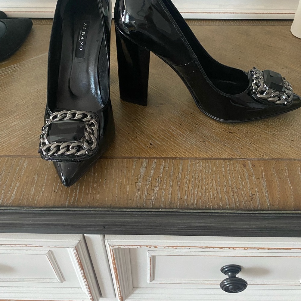Black high Hill shoes
